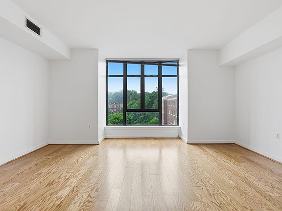 4th image of 3883 Connecticut Ave NW APT 606