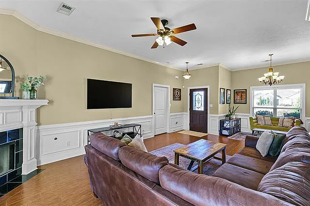 12 Lillie Cv — Photo 4