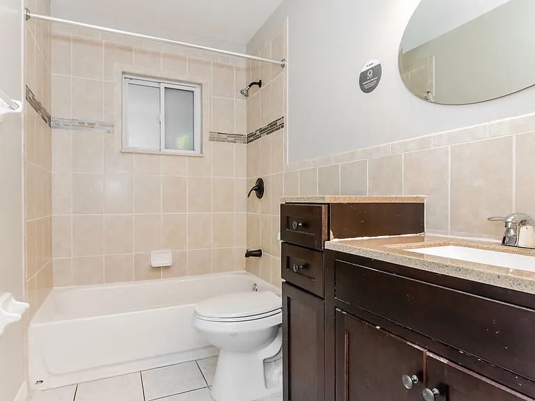 724 Iowa Woods Cir E — Photo 15