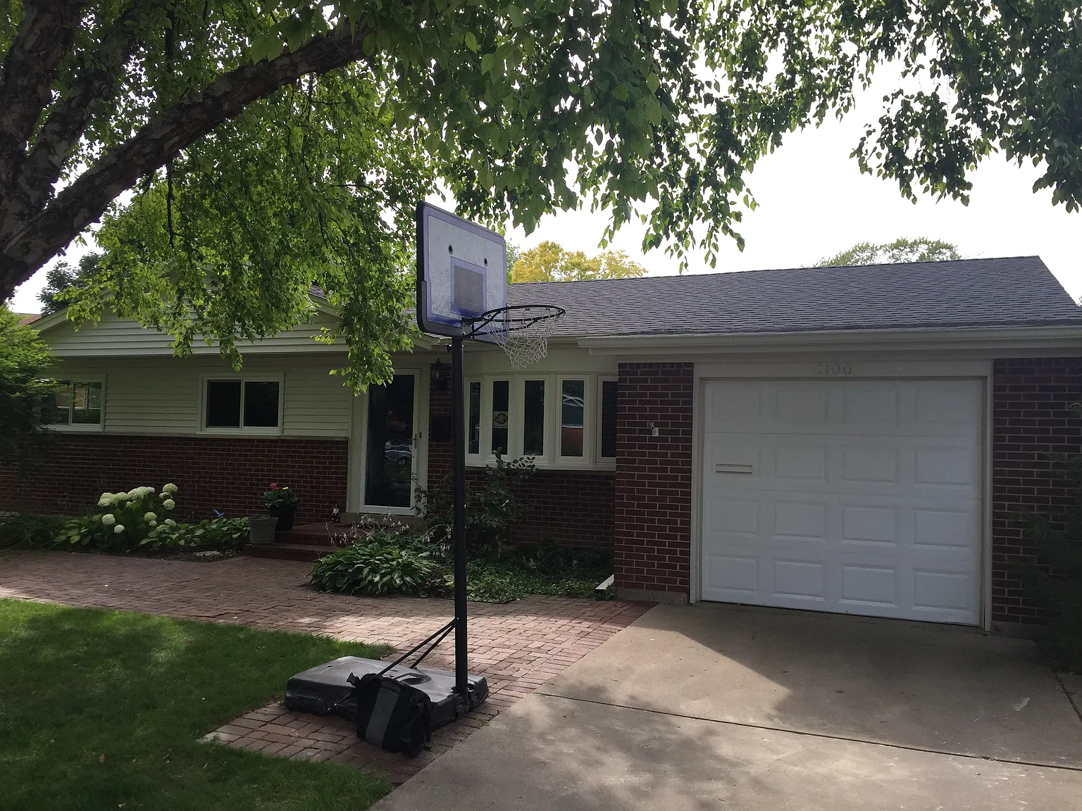 1100 Anderson Ter photo 1