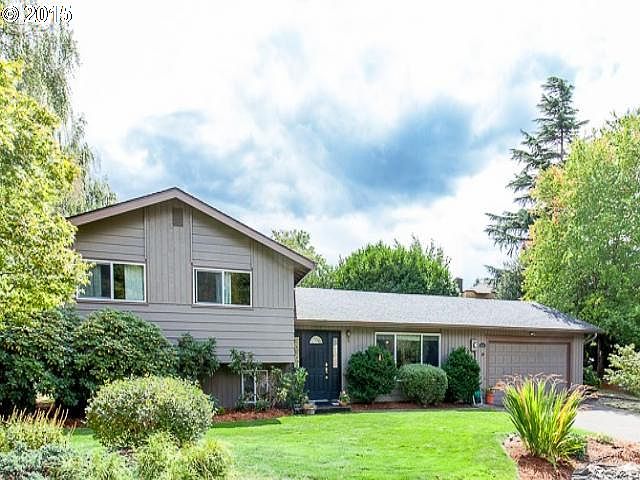 1st image of 3901 NE 41st St