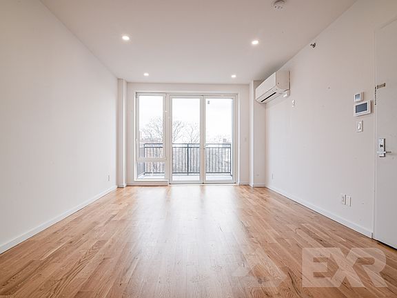 4th image of 63 Lewis Ave APT 5A
