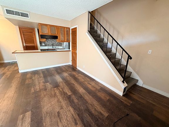2nd image of 1553 Dorothy Ave Unit 3