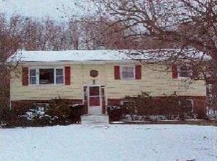 19 Monaco Dr, Hopewell Junction, NY 12533