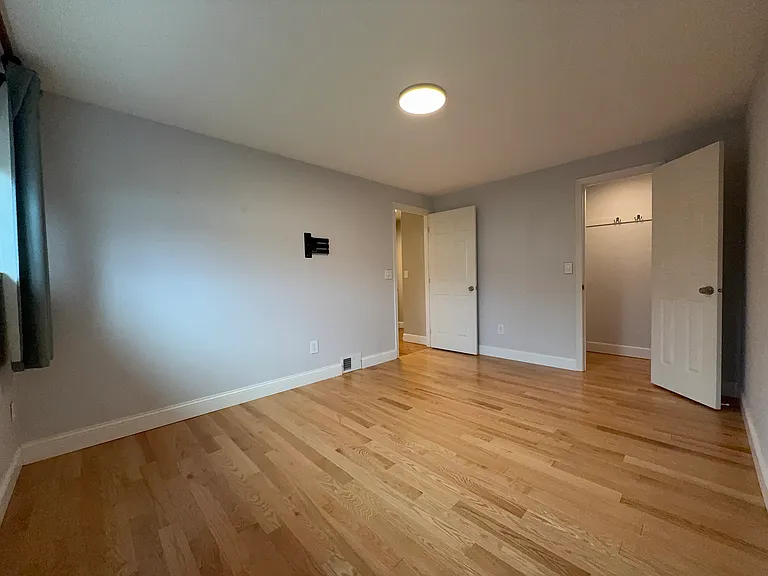 708 N L St #4 — Photo 14