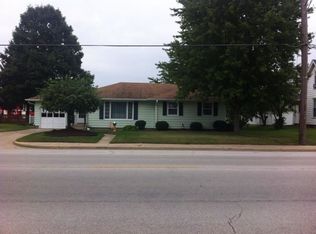 153 E Main St, Rossville, IN 46065
