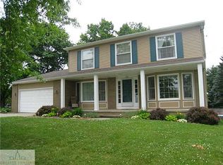 421 Apple Ln, Webberville, MI 48892
