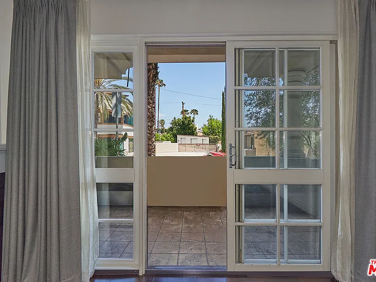 851 N San Vicente Blvd #102 — Photo 7
