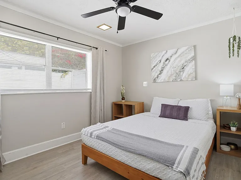 305 N Conrad Ave — Photo 32