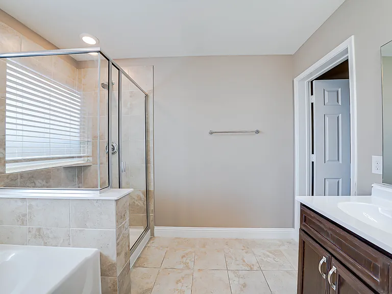 410 Club House Dr — Photo 15