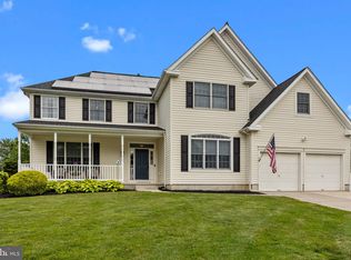7 Irongate Ct, Columbus, NJ 08022
