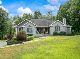 8 Clement Dr, Poestenkill, NY 12140