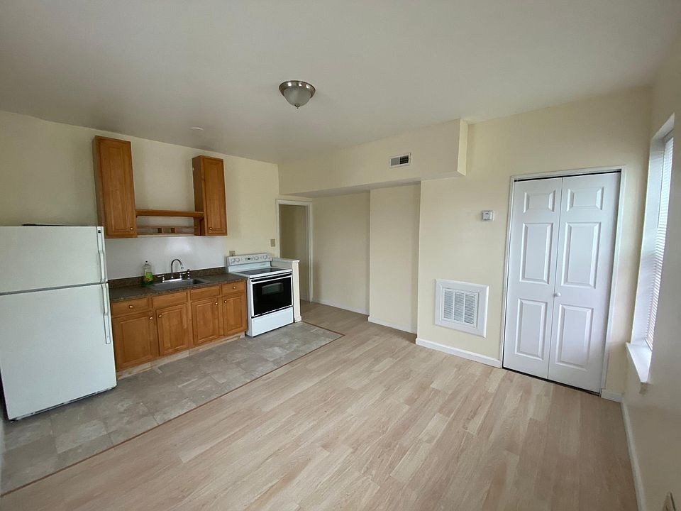 Leaving Room/Kitchen