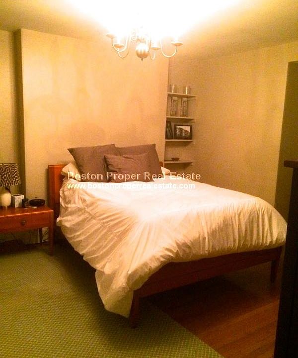 2nd image of 258 W Newton St Ste 04