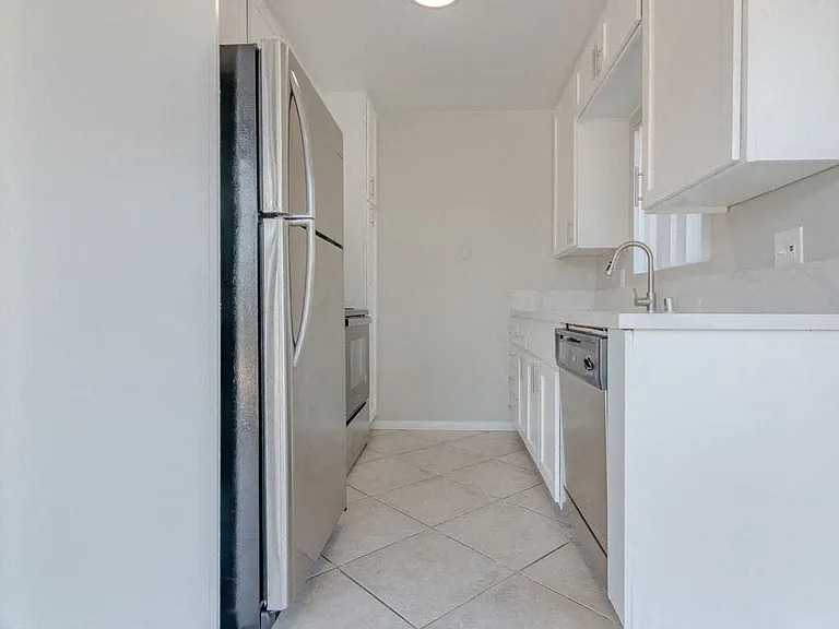 Citra Apartments — Photo 33