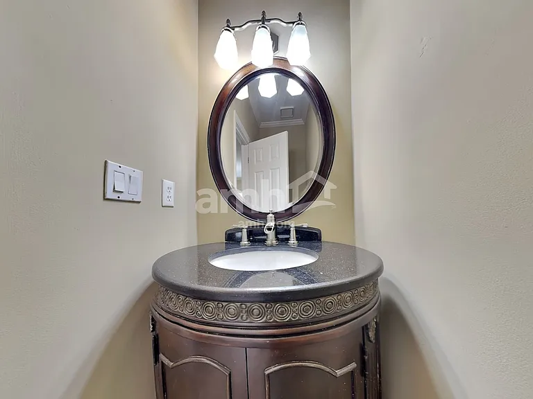 6105 Braidwood Ct — Photo 11