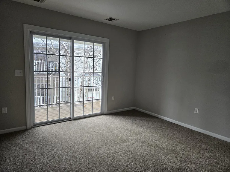 211 Pinelli Dr — Photo 7