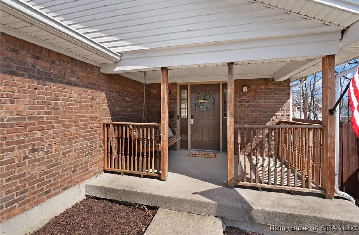 1254 Vance Ave — Photo 2