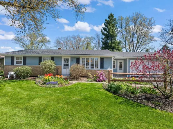 1131 Lily ROAD, Oconomowoc, WI 53066