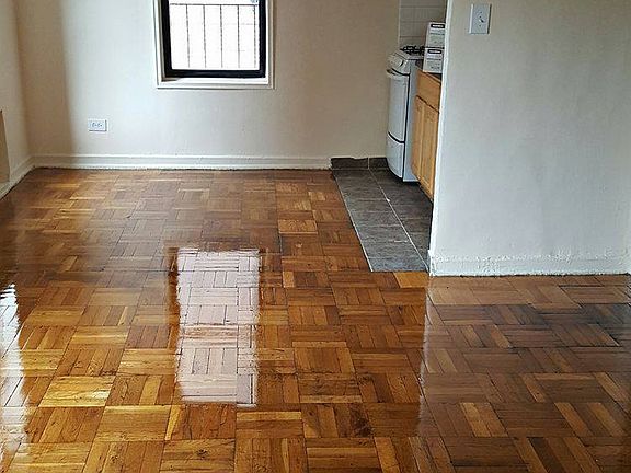 3rd image of 25 Tennis Ct APT 4G