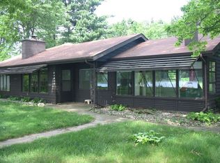 64215 41st St, Paw Paw, MI 49079