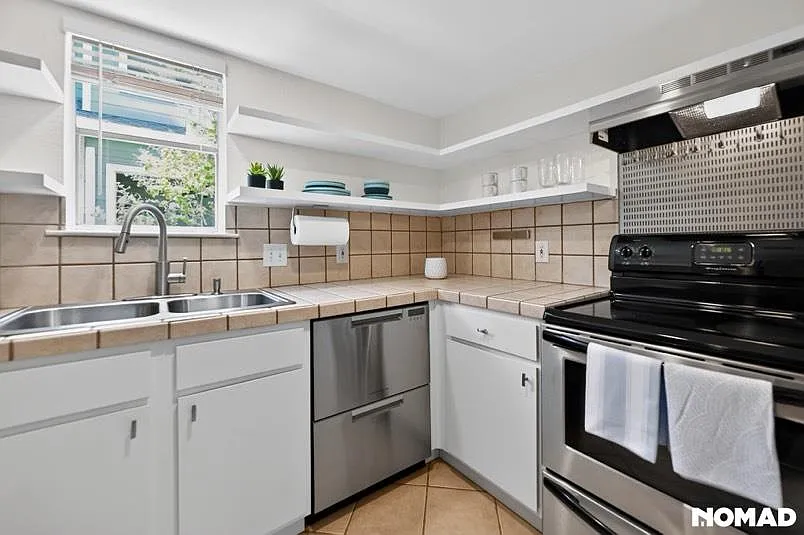 1 bed, 1.0 bath, 589 sqft, $1,750 — Photo 2