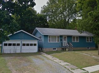 54 East St, Vergennes, VT 05491