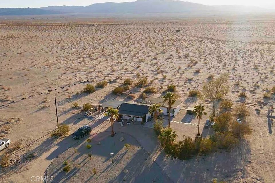 1st image of 83683 Amboy Rd