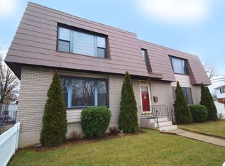 1680 S Railroad Ave, Staten Island, NY 10306
