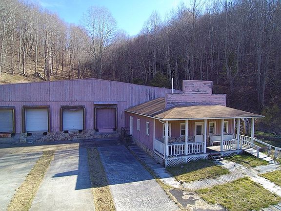 5th image of 3122 Elk Creek Pkwy