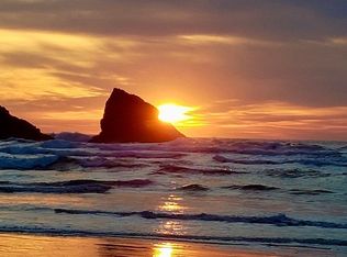 1000 Nescove Dr, Neskowin, OR 97149