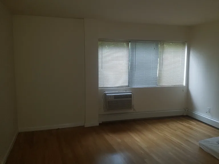 1465 E Putnam Ave #331 — Photo 7