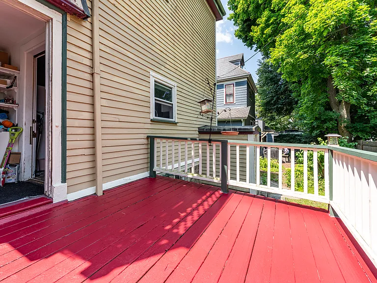 31 Kent Sq #1 — Photo 12