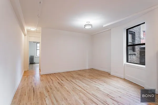 Rented by Bond New York | media 20