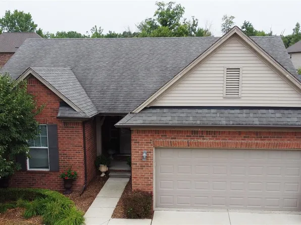 30245 Bradmore Rd, Warren, MI 48092