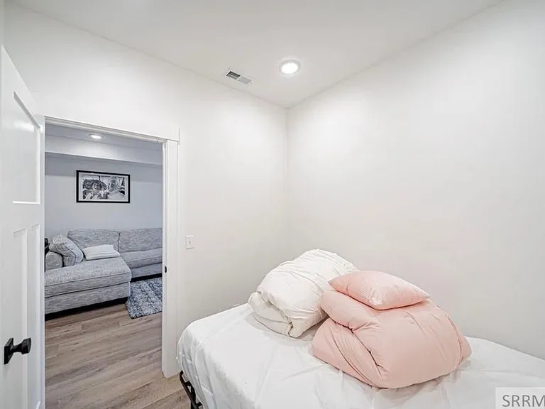 1426 Fremont Ave — Photo 5