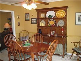 4th image of 5005 Applewood Cir