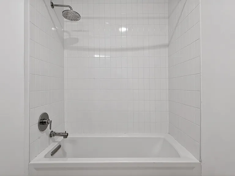 386 5th St #402A — Photo 8