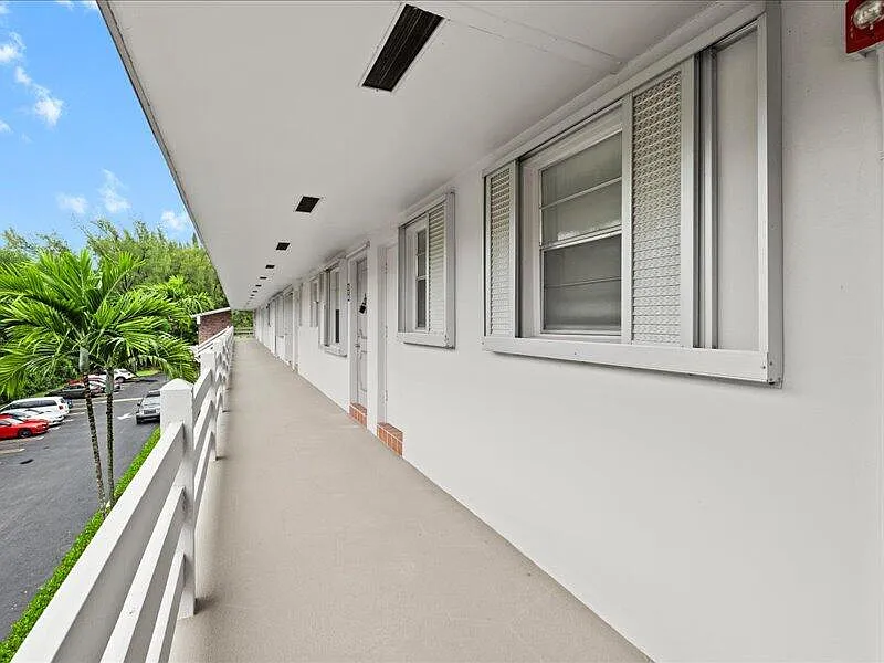 Building Photo - 700 Layne Blvd #316