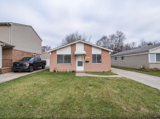819 E Harwood Ave, Madison Heights, MI 48071