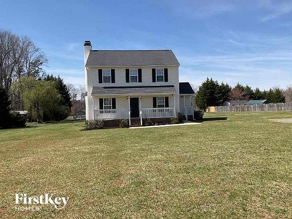 1st image of 202 Whitestone Dr