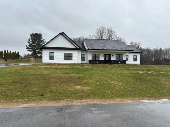 12 Clark Ave, Waddington, NY 13694
