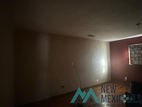 5th image of 717 N Oak St