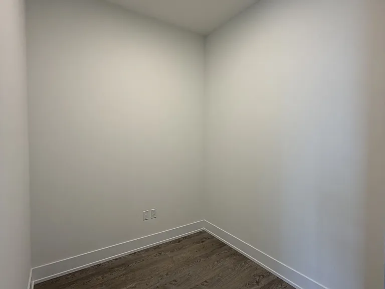 858 Dupont St #Penthouse 07 — Photo 7
