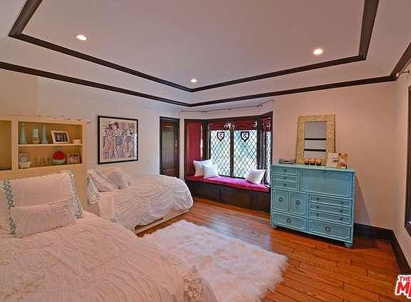 5th image of 31820 Seafield Dr