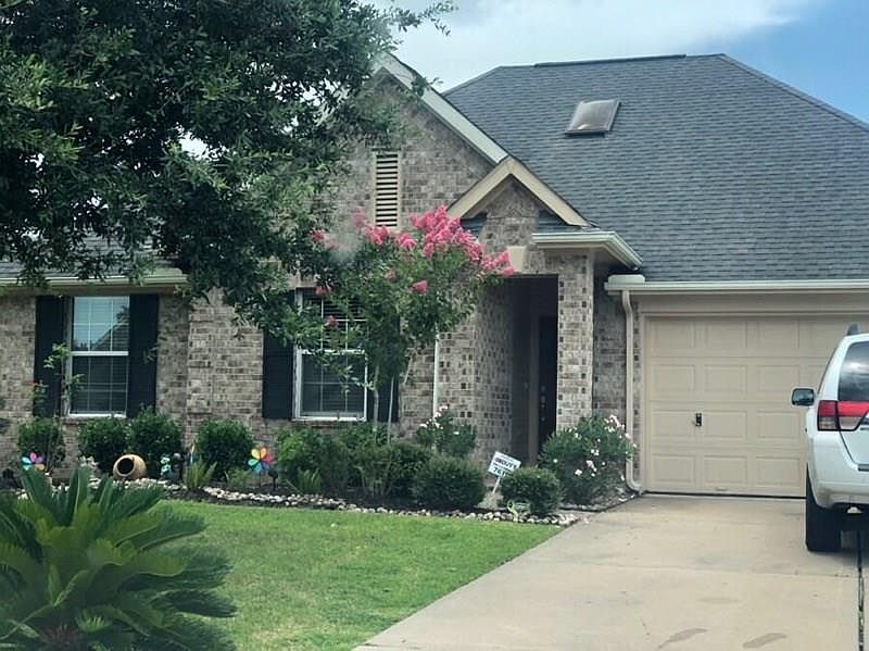 1st image of 7617 Lakeside Manor Ln