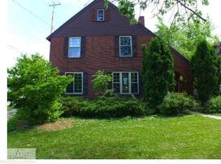 510 E McConnell St, Saint Johns, MI