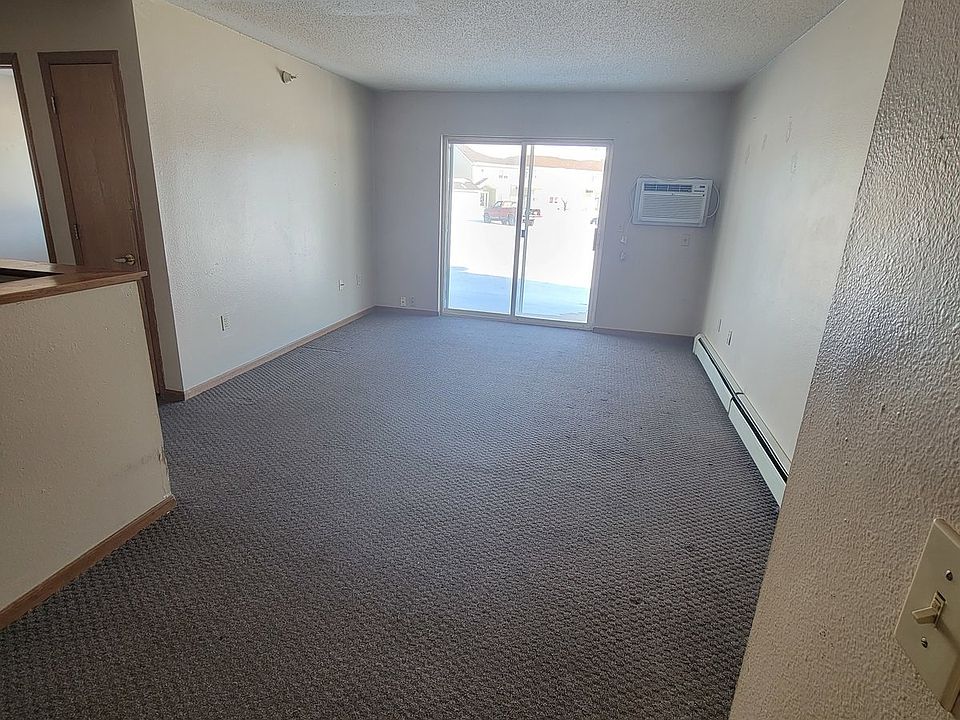 1st image of 410 13th Ave NW Unit 13