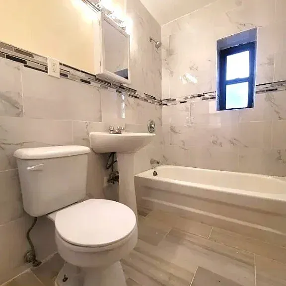 365 Schley St #D6A — Photo 2