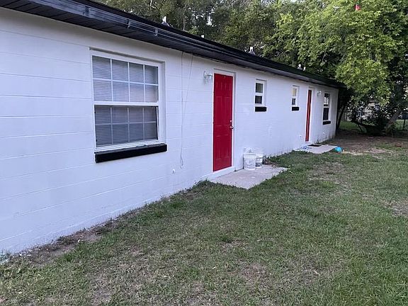 2nd image of 917 Lora St #2